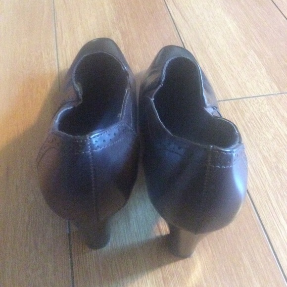 Vintage Heeled Loafers - Picture 8 of 8